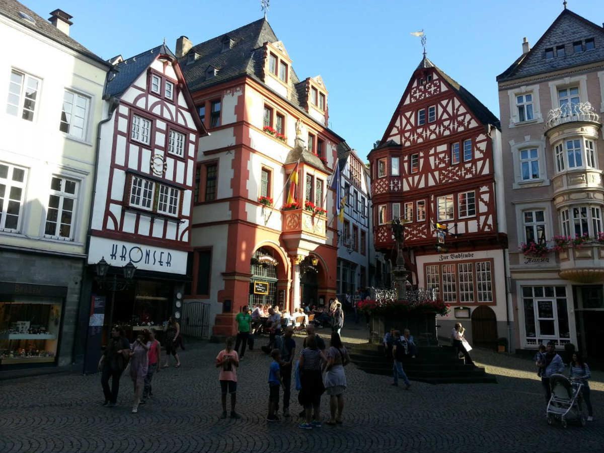 Weinhaus Hotel Zum Josefshof Graach Exterior foto